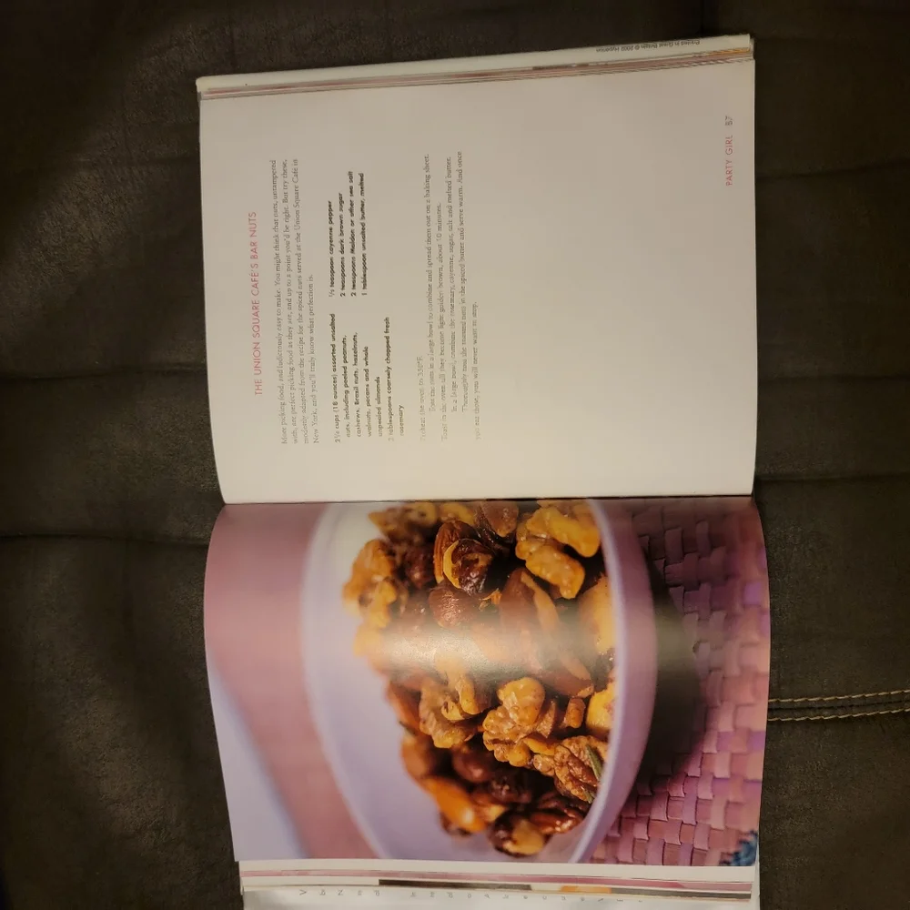 Nigella Bites by Nigella‎ Lawson